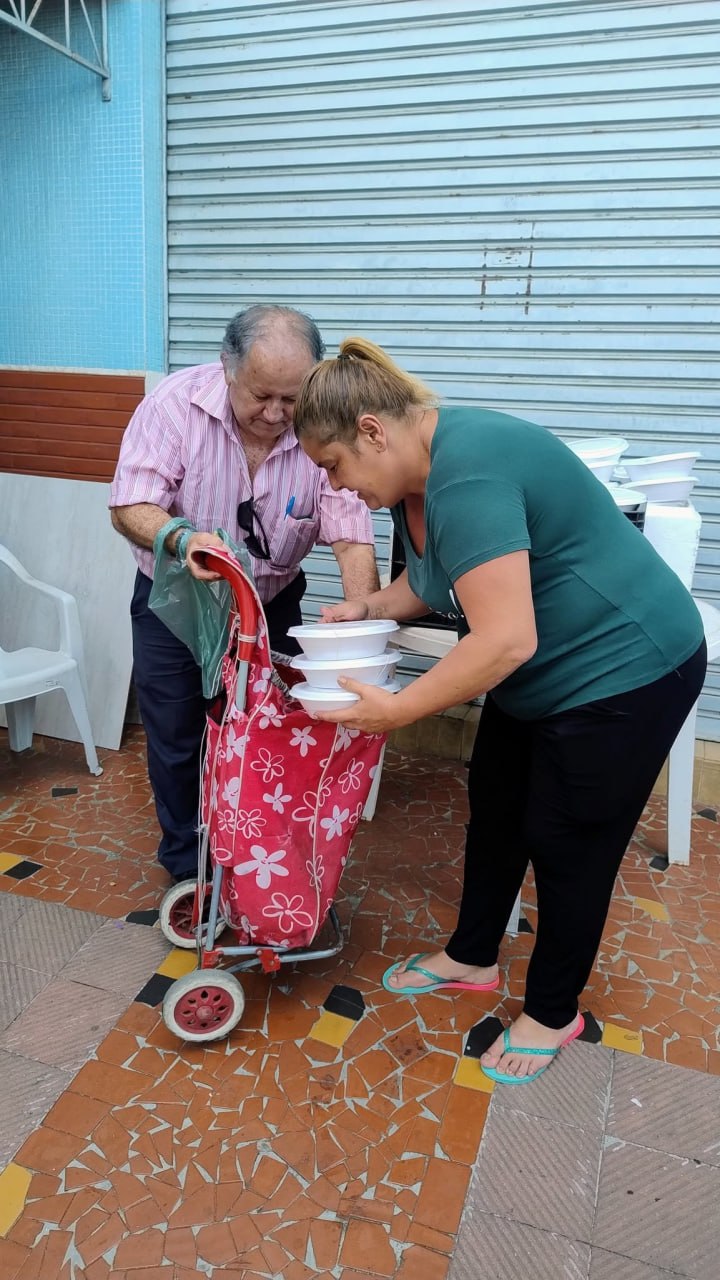 Bazar solidário comunitário
